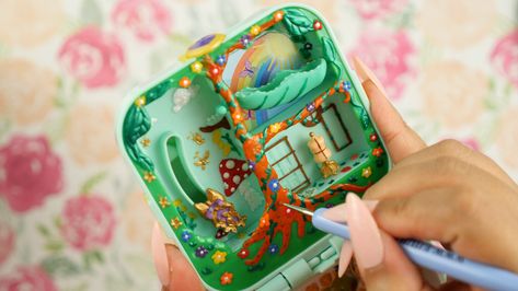 Repainting Polly Pockets: Moon Rockin' Adventure | DIY Crafts | Kerchie Custom Polly Pocket, Christmas Things To Make, Poly Pocket, Polly Pockets, Idle Hands, Art College, Tiny World, Animal Crossing New Horizon, Show Ideas