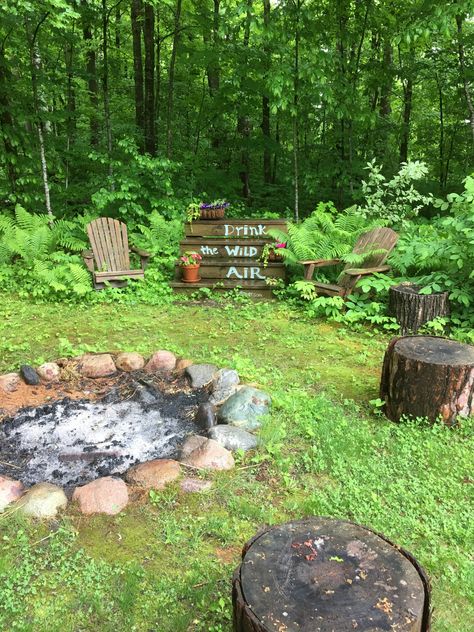 Fire Pit Forest, Forest Fire Pit, Woodland Fire Pit, Fire Pit In The Woods, Campfire Area, Forest Fort, Forest Backyard, Rustic Fire Pit, Natural Fire Pit