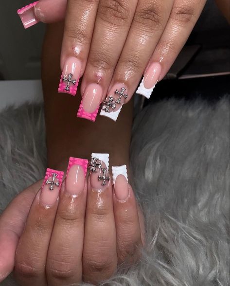 Croc Print French Tip Nails With Charms, Medium Nails Acrylic Designs, Medium Acrylic Nails Square, Pink Short Acrylic Nails, 2000s Nails, Fly Nails, Disney Acrylic Nails, Medium Nails, Acrylic Nail Set