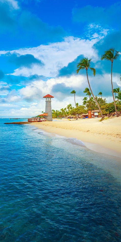 Caribbean Beach, Cottage Life, Caribbean Beaches, Paradise On Earth, Light House, Beach Cottage, Ways To Travel, Punta Cana, Beach Bum