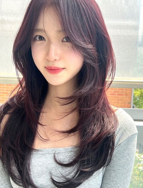 Kpop Idols Haircut, Big Face Hairstyles, Hershey Cut, Layered Hair Korean, Korean Long Layered Haircut, Layer Haircut For Long Hair, Kdrama Hair, Hairstyles For Asian Women, Hush Haircut