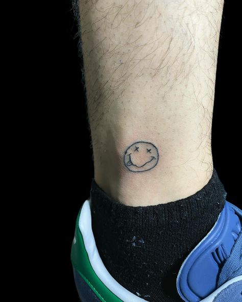 De hoy. #tattoos #tattoo #draw #nirvana #lost #serie Nirvana Tattoo, Nirvana, Tattoo Ideas, Lost, Tattoos