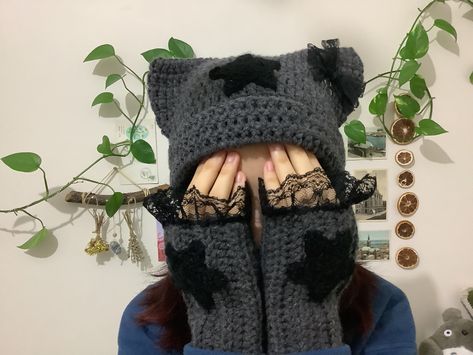 ‼️‼️Please contact with me for your head size‼️‼️ Please consider that there may be a slight difference beacause of the different monitors representation! ‼️‼️Safety pins, letters, numbers, metal accessories on the berets are gifts. May vary as they run out‼️‼️ Crochet Cat Beanie Pattern, Bunny Hat Crochet, Crochet Cat Beanie, Star Beanie, Fingerless Gloves Crochet, Cat Ear Beanie, Ear Beanie, Cat Ears Hat, Cat Eared Beanie