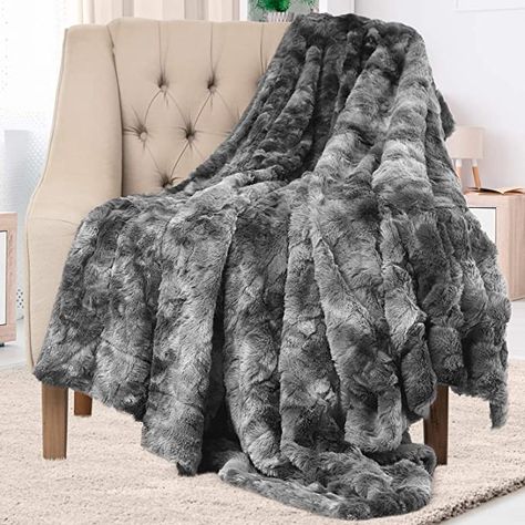 Material Polyester Colour Gray Brand Everlasting Comfort Special feature Reversible, Durable, Tear Resistant Style Modern White Blankets, Electric Throw Blanket, Bank Bed, Couch Blanket, Fuzzy Blanket, Faux Fur Throw Blanket, Faux Fur Blanket, Fur Throw Blanket, Heated Blanket