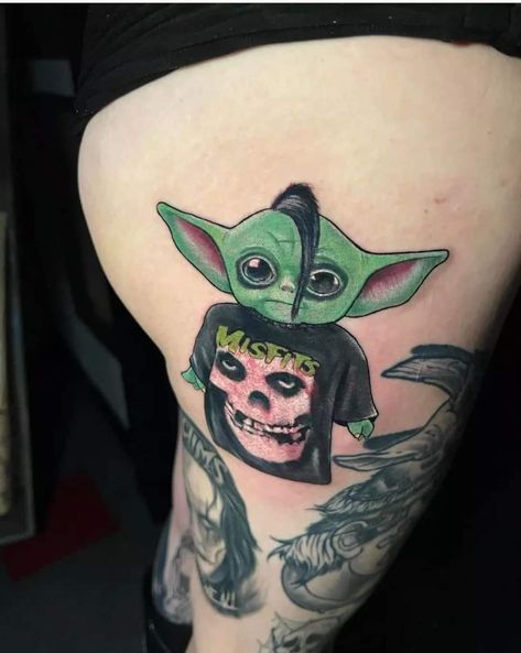 Yoda Tattoo, Misfits Tattoo, Jerry Only, Tattoo Minimalist, Horror Punk, Baby Yoga, Back Tattoos For Guys, Best Horrors, Punk Bands