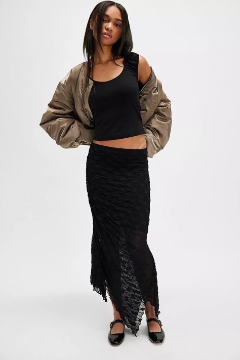 Maxi Skirt Style, Maxi Lace Skirt, Moto Boots, Bottom Clothes, Small Waist, Black Fits, Lace Overlay, Strappy Heels, Skirt Fashion