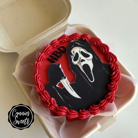 Scream Cake Movie, Scream Movie Birthday Cake, Scream Movie Cake, Scream Movie Birthday Party, Ghost Face Cake, Ghostface Cake, Mm Cake, Scream Party, Lunch Box Cake