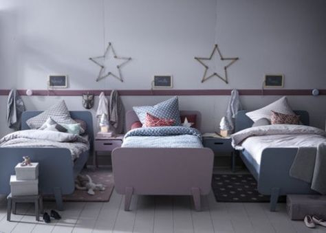 beautiful-kids-room-design-for-three-children_3 Triplets Bedroom, Shared Bedroom, Shared Room, Kids Room Inspiration, Shared Bedrooms, Kids Interior, Shared Rooms, Kids Room Design, Beautiful Bedding