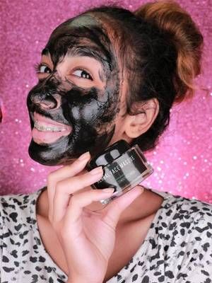 A model with Carbon Bae Face Masque Potato Face Mask, Dry Skin Face Mask, Papaya Face Mask, Mask Woman, Best Hair Mask, Turmeric Face Mask, Skin Face Mask, Hair Mask For Damaged Hair, Hydrating Hair Mask