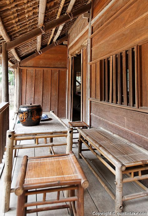 Houses On Stilts, Cut Down Trees, House On Stilt, Bamboo Furniture Design, Traditional Architect, Trees In The Forest, Brick Roof, Japanese House Design, Married Women