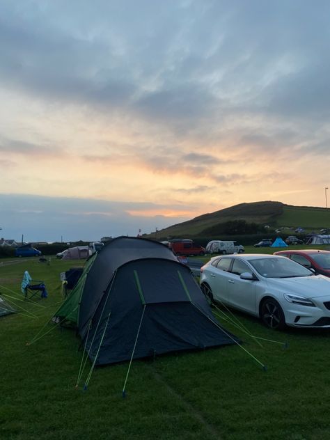 Beach, british, uk, british beach, british holiday, caravan, camping, glamping, british weather, devon, croyde, sunset, sun, evening Caravan Uk, British Beach, Sun Evening, Camping In England, British Holidays, British Beaches, Camping Uk, Caravan Camping, Camping Summer