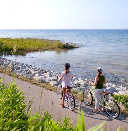 The Little Traverse Wheelway: One of our favorite Midwest bike trails. Click for details and more trails! Trike Bicycle, Michigan Adventures, Bicycle Trail, Riding Bikes, Bike Touring, Stunning Scenery, Harbor Springs, Midwest Living, Bike Trail