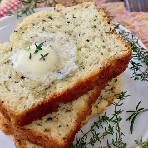 Italian Herb And Cheese Bread Recipe, Italian Herb And Cheese Bread, Herb Quick Bread, Herb And Cheese Bread, Bread Recipe For Bread Machine, Italian Herb Bread, Recipe For Bread Machine, Dinner Biscuit, Savory Bread Recipe