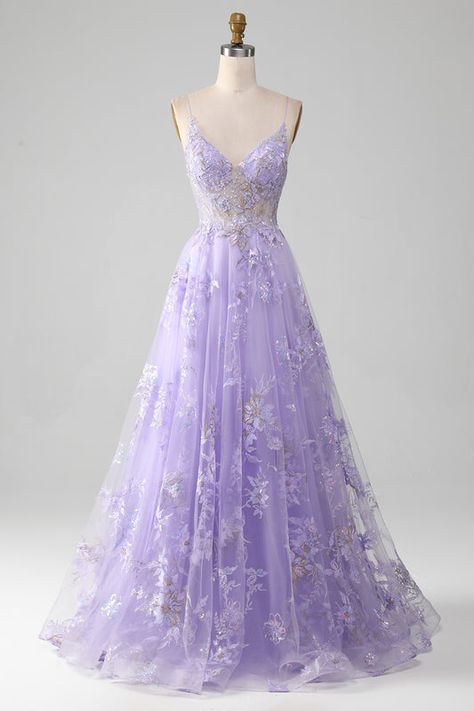 Lavender Dress Sweet 16, Purple Embroidered Dress, Repunzel Prom Dress, Purple Dress Graduation, Bridgerton Prom Dresses, Rapunzel Prom Dress, Prom Dresses Purple, Purple Prom Dresses, Purple Formal Dress