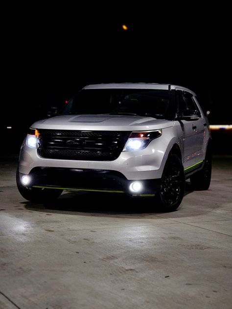 Ford Explorer Accessories, 2013 Ford Explorer, Audi Q8, Ford Explorer Xlt, Car Goals, Ford Explorer Sport, Explorer Sport, Car Kit, Car Mods