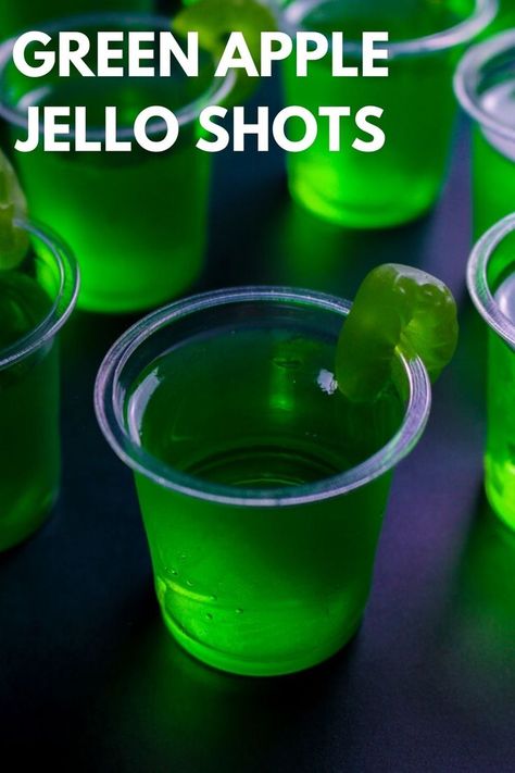 green apple jello shots recipe Green Apple Jello Shots, Apple Jello Shots, Green Apple Vodka, Shots Alcohol Recipes, Apple Shots, Best Jello Shots, Jello Shots Vodka, Jello Shots Recipe, Halloween Jello Shots