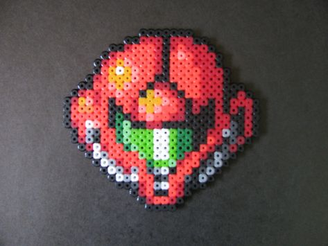 Perler Bead Samus Helmet by EP-380 Samus Helmet, Perler Sprites, Nintendo Perler, Perler Beads Ideas, 8 Bit Art, Pixel Beads, Arte 8 Bits, Perler Bead Templates, Pixel Art Grid