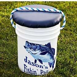 Personalized 5-Gallon Fishing Pail and Cushioned Seat - FindGift.com Soccer Clothing And Equipment, Fishing Bucket, Camping Lunches, Bucket Ideas, 5 Gallon Buckets, Diy Fishing, Diy Gifts For Men, Waterproof Matches, Plastic Buckets