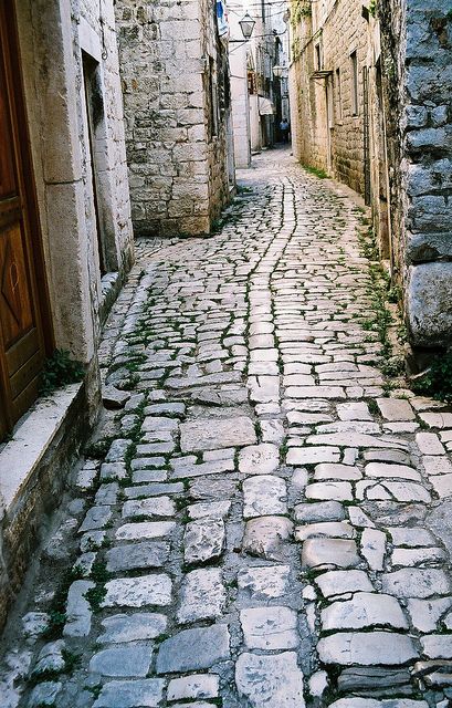 An old alley Croatia Tourism, Trogir Croatia, Stone Street, Adriatic Coast, Croatia Travel, Medieval Town, Small Island, Zagreb, Macedonia