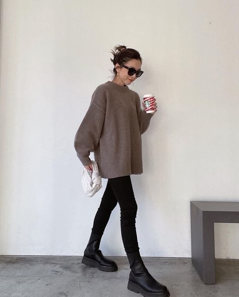 Look Legging, Black Leggings Outfit, Neue Outfits, Fall Capsule Wardrobe, Looks Black, Mode Inspo, Looks Chic, Autumn Outfit, Outfit Inspo Fall