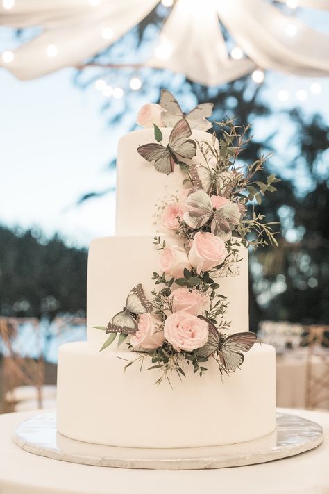 Wedding Cake With Butterflies, Cake With Butterflies, Textured Cake, Heart Cake Design, Butterfly Wedding Cake, Cake Roses, Phuket Wedding, Chic Vintage Brides, Coastal City