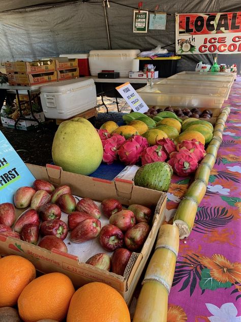 Our Guide to the Aloha Stadium Swap Meet & Marketplace | Hawaii Magazine Swap Meet, Hawaii College Life, Aloha From Hawaii, Aloha Airlines, Hawaii Flea Market, Hawaii Grocery Store, Oahu Hikes, Water Canteen, Hawaii Magazine