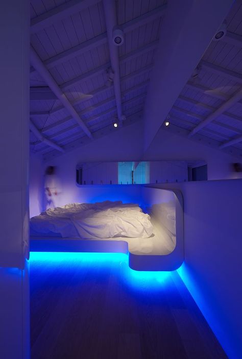 Private House - Picture gallery Futuristic Bedroom, String Lights In The Bedroom, Neon Bedroom, Led Lighting Bedroom, Chill Room, Neon Room, Bedroom Setup, Aesthetic Rooms, Dreamy Room