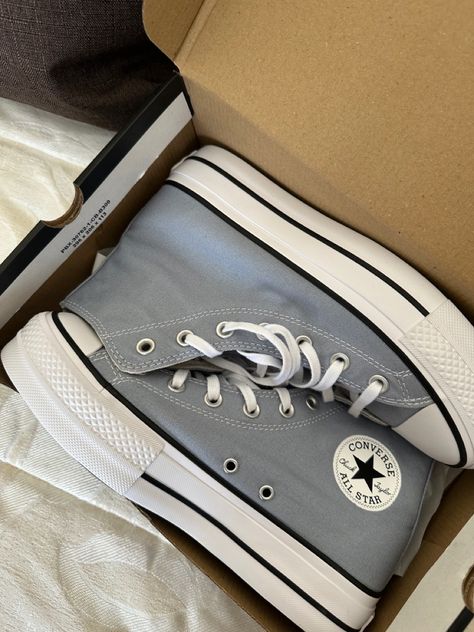 Grey Converse Aesthetic, Grey Platform Converse, Hightop Platform Converse, Grey High Top Converse, Converse Platforms, Aesthetic Converse, Cute Converse Shoes, All Star Platform, Tenis Converse