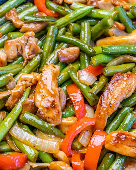 EASY Chicken + Green Bean Stir Fry Green Bean Stir Fry Chicken, Turkey Green Bean Stir Fry, Chicken And Green Bean Stir Fry, Green Bean Dinner Recipes, Green Bean Chicken Stir Fry, Clean Food Crush Recipes, Chicken Green Bean Stir Fry, Green Beans Chicken, Green Bean Stir Fry