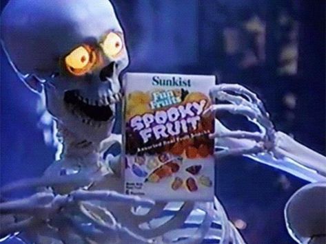 Spooky Fruit, Halloween Nostalgia, Halloween Tumblr, 2000s Rock, 90s Halloween, Halloween Everyday, 90s Childhood, Season Of The Witch, Spooky Scary