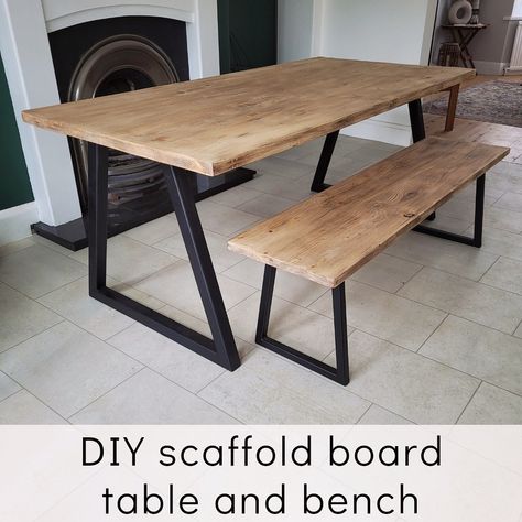 Scaffold board table and bench Scaffold Board Table, Hairpin Leg Dining Table, Geometric Chair, Dining Table Bench, Table With Bench, Dining Table Height, Kitchen Bar Table, Scaffold Boards, Diy Dining Table