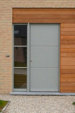 Voordeur,  hout,  RAL 7042 verkeersgrijs - andries-ds.be Window Frame Colours, Enter Door, Grey Front Door, Grey Front Doors, Green Front Doors, Window Color, Entrance Porch, Front Door Colors, Windows Exterior