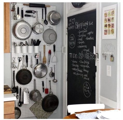 Room Storage Diy, Small Kitchen Organization, Kitchen Decor Apartment, Kitchen Organization Diy, Tiny Apartments, Diy Kitchen Storage, Tiny House Movement, Laundry Room Storage, Smart Kitchen