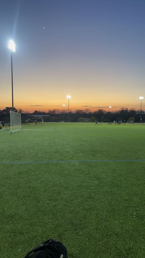 Soccer Practice Pictures, Foto Fake, Soccer Practice, Football Pictures, Soccer Pictures, Soccer, Football, Collage, Pins