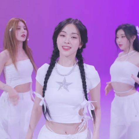 Itzy ryujin icon 'none of my business' Perfomance ver. Itzy Ryujin, Hair Looks, Hair