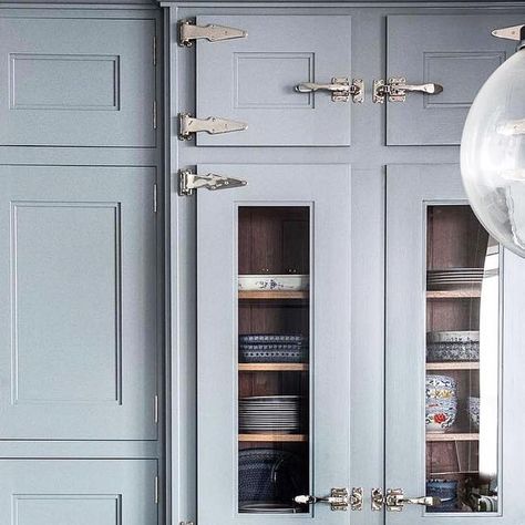 Christopher Peacock on Instagram: "When you find just the right shade of blue...#christopherpeacock #christopherpeacockcabinetry #custom #custommade #customcabinets #customkitchens #customhomes #kitchendesign #kitchens #kitchencabinets #kitchenstyle #kitcheninspo #urbanelectricco #katierosenfelddesign #marble #polishednickelhardware #boston #milleniumtowerboston #blue #luxuryrealestate #bostonrealestate 📸  @readmckendree" Katie Rosenfeld, Christopher Peacock, Traditional Style Kitchen, Polished Nickel Hardware, Timber Table, Shade Of Blue, Custom Kitchens, Glass Front Door, Summer Kitchen