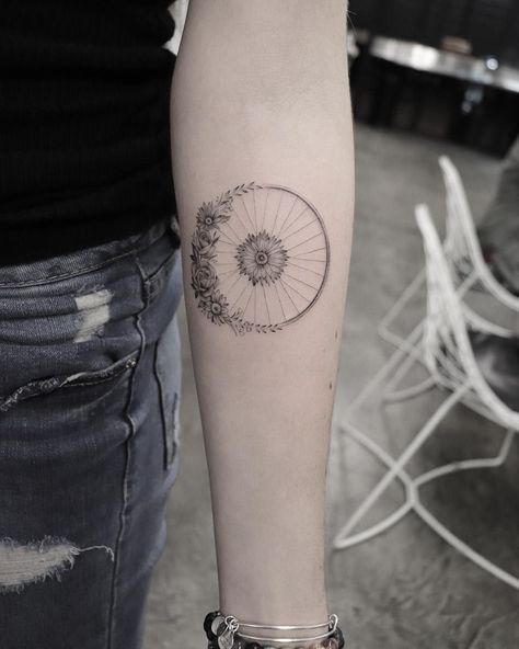 Tattoo Bicycle, Innocent Archetype, Cycling Tattoo, David Tattoo, Wheel Tattoo, One Line Tattoo, Caroline Myss, Bicycle Tattoo, Nouveau Tattoo