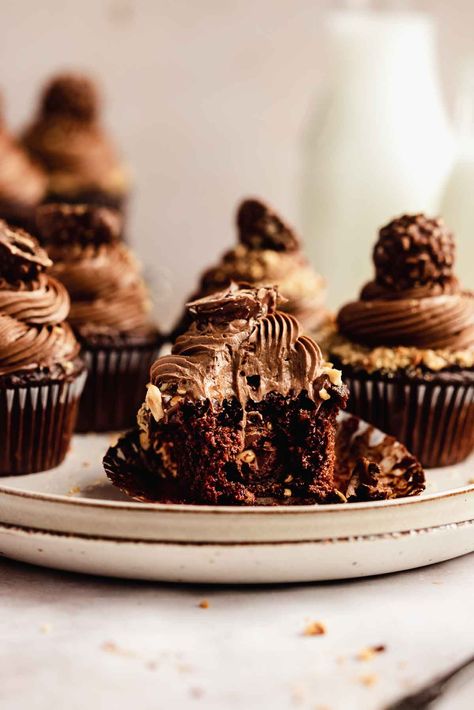 Ferrero Rocher Cupcakes - Flouring Kitchen Vegan Chocolate Cupcake Recipe, Vegan Gluten Free Cupcakes, Ferrero Rocher Cupcakes, Moist Chocolate Cupcakes, Gluten Free Chocolate Cupcakes, Vegan Chocolate Cupcakes, Nutella Frosting, Nutella Cupcakes, Nutella Buttercream