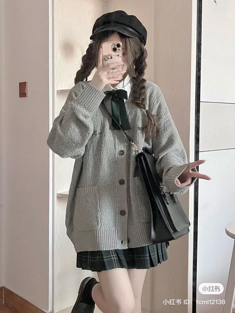 Preppy Kawaii, Kawaii Green, Student Uniform, Kawaii Fashion Outfits, Asian Outfits, Japanese Outfits, Fashion Mistakes, Tarzan, Really Cute Outfits