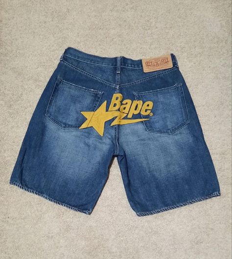 Y2k Jorts Men, Jorts Streetwear, Custom Jeans Diy, Jorts Y2k, Underground Clothing, Shorts Design, Custom Jeans, Tiktok Fashion, Cute Pants