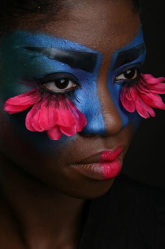 Carnival Hairstyles, Masquerade Makeup, High Fashion Style, Avant Grade, High Fashion Poses, Flower Makeup, High Fashion Makeup, Avant Garde Makeup, Flower Photoshoot