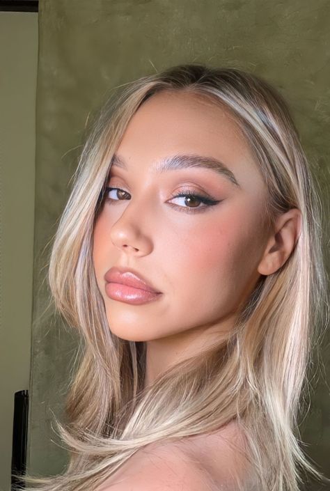 Spring Makeup Ideas, Brown Eyes Blonde Hair, Ball Makeup, Natural Prom Makeup, Blonde Hair Makeup, Blonde Hair Brown Eyes, Fresh Makeup, Makeup For Blondes, Formal Makeup