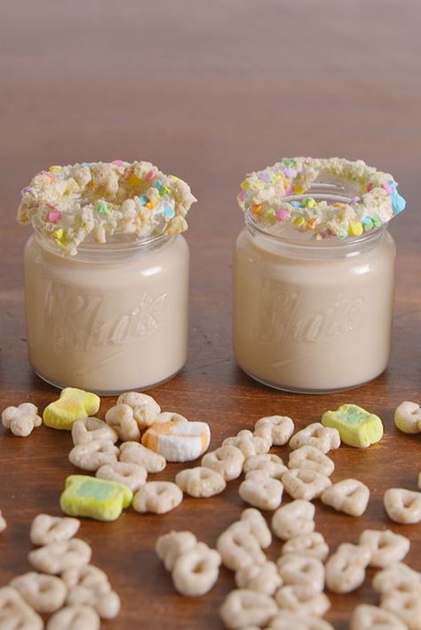 St Patricks Day Recipes, Irish Shots, St Patrick's Day Recipes, Unique Drinks, St Patricks Day Drinks, Irish Drinks, Lucky Charms Cereal, St Patricks Day Food, Festive Cocktails