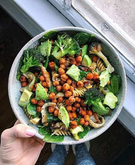 Green Lentil, Nutritional Yeast Recipes, Roasted Fennel, Lentil Pasta, Overnight Oat, Broccoli Pasta, Idee Pasto Sano, Nutritional Yeast, Healthy Meal Prep