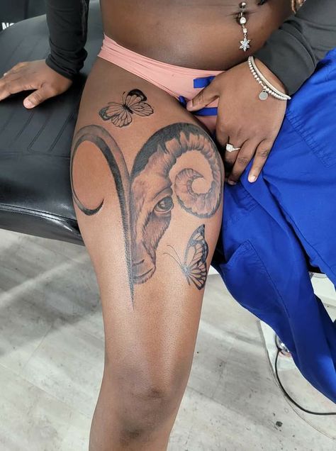 Cute Thigh Tattoos, Girl Thigh Tattoos, Animals Memes, Stomach Tattoos Women, Dance Choreography Step By Step, Tattoos Infinity, Taurus Tattoos, Aries Tattoo, Black Girls With Tattoos