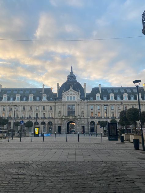 Youtube Profile, Rennes France, 2023 Mood, French Summer, Backpacking Trip, French Architecture, Wide World, Backpacking Travel, Study Abroad