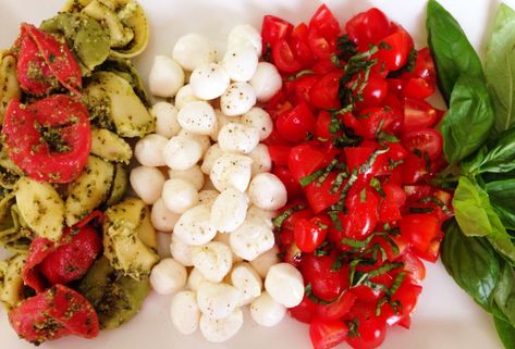 Caprese Salad Deconstructed | Sarahndippitty Deconstructed Salad, Fresh Recipe, Pesto Tortellini, Garden Recipes, Fresh Mozzarella, Tortellini, Grilled Cheese, Caprese Salad, Summer Party