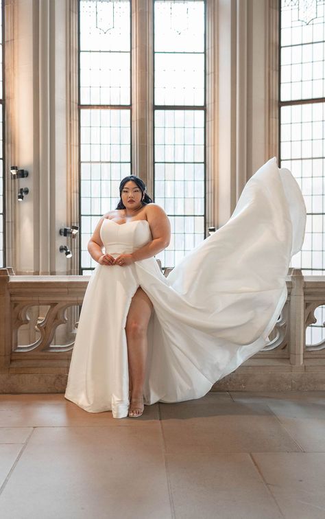 plus size simple a-line wedding dress with bow detail - 7601 by Stella York Wedding Dress High Neckline, Gothic Romance Wedding, Fairytale Bride, Plus Size Wedding Dresses With Sleeves, Winter Wedding Gowns, Wedding Dress Size 10, Stella York Wedding Dress, Plus Wedding Dresses, Wedding Dresses For Kids