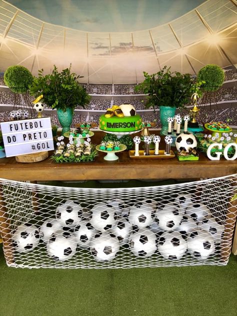 Fútbol Celebration Soccer Theme First Birthday Party, Soccer Party Backdrop, Soccer Theme Party Ideas, Soccer Bday Party Ideas, Soccer First Birthday Party, Soccer Birthday Party Ideas Decorations, Soccer Themed Snacks, Soccer Party Ideas, Soccer Party Food