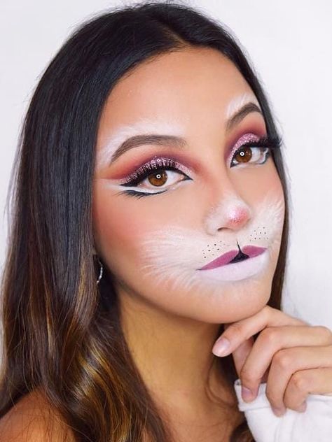 Celebrate the spring holiday with these lovely Easter makeup looks that are inspired by Easter bunnieseggsand all things pastel. Easter Eyeshadow Looks, Bunny Makeup Halloween, Easter Bunny Makeup, Easter Makeup Ideas, White Rabbit Makeup, Easter Makeup Looks, Bunny Face Paint, Painting Idea For Beginners, Easter Face Paint